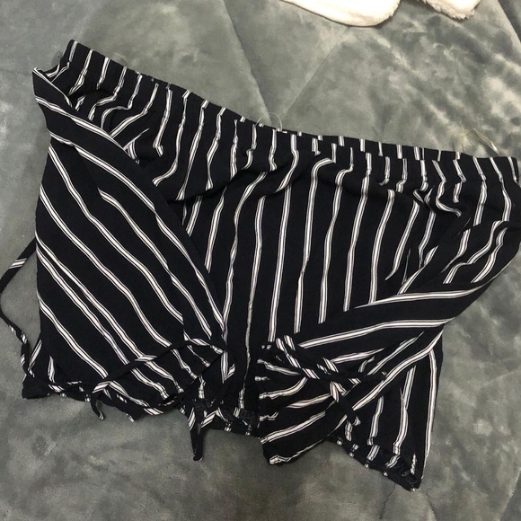 off the shoulder top - Picture 2 of 4